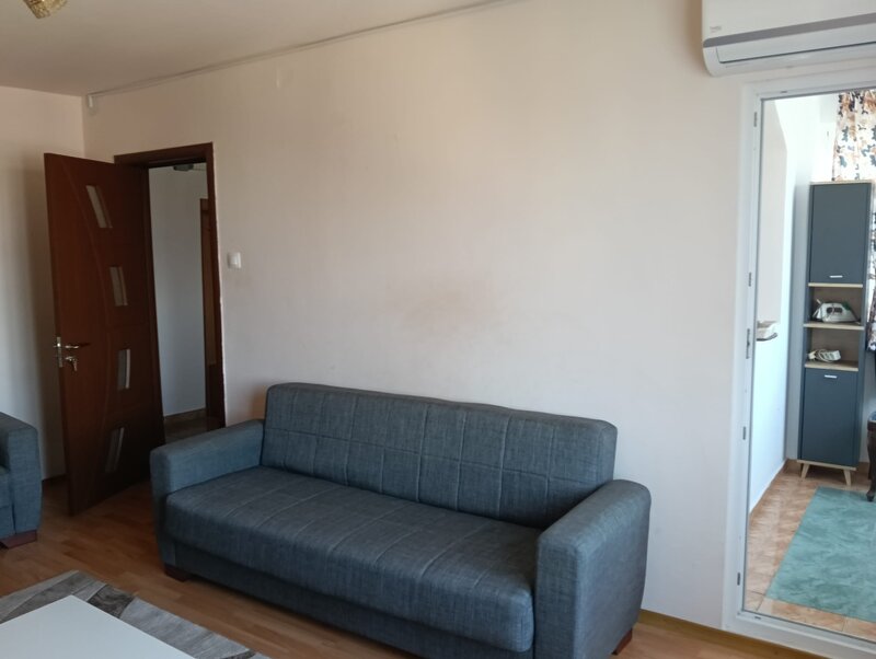 Titan, Postavarul,