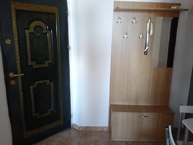 Titan, Postavarul,